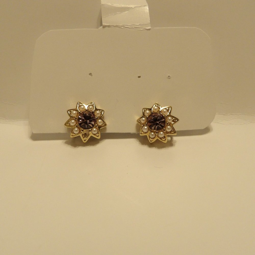 Vintage Gold Tone Purple Rhinestone Pearl Clip On Earrings